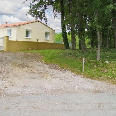 Appartement Charmant A Breuillet Avec Jardin Spacieux Exteriör bild