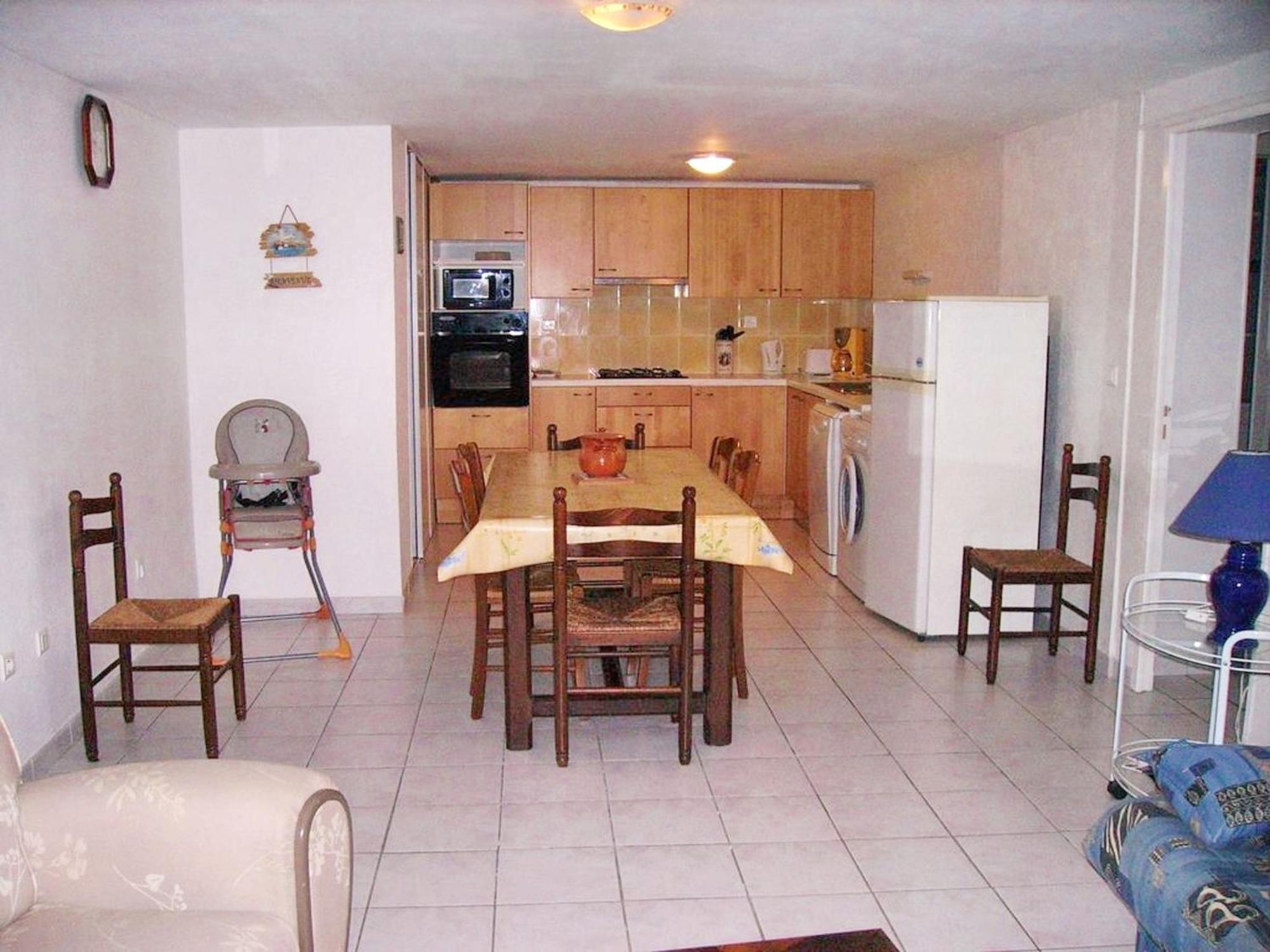 Appartement Charmant A Breuillet Avec Jardin Spacieux Exteriör bild